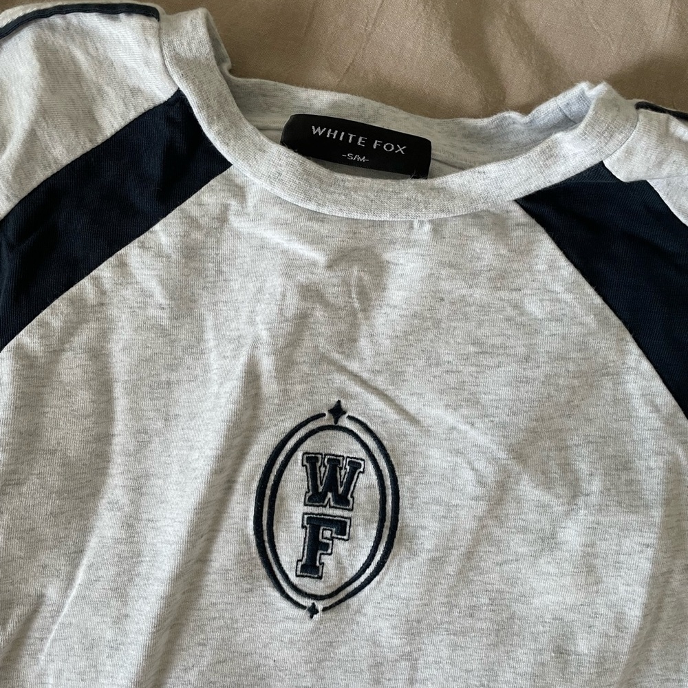 White Fox Boutique Gray and Black Raglan Top